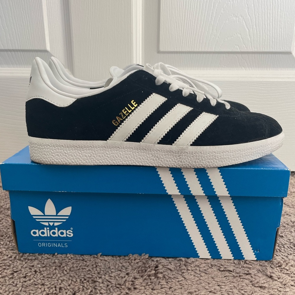 Adidas Gazelle - black/white - size 7.5 men’s